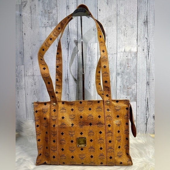 MCM classic logo tote in cognac - Picture 2 of 16